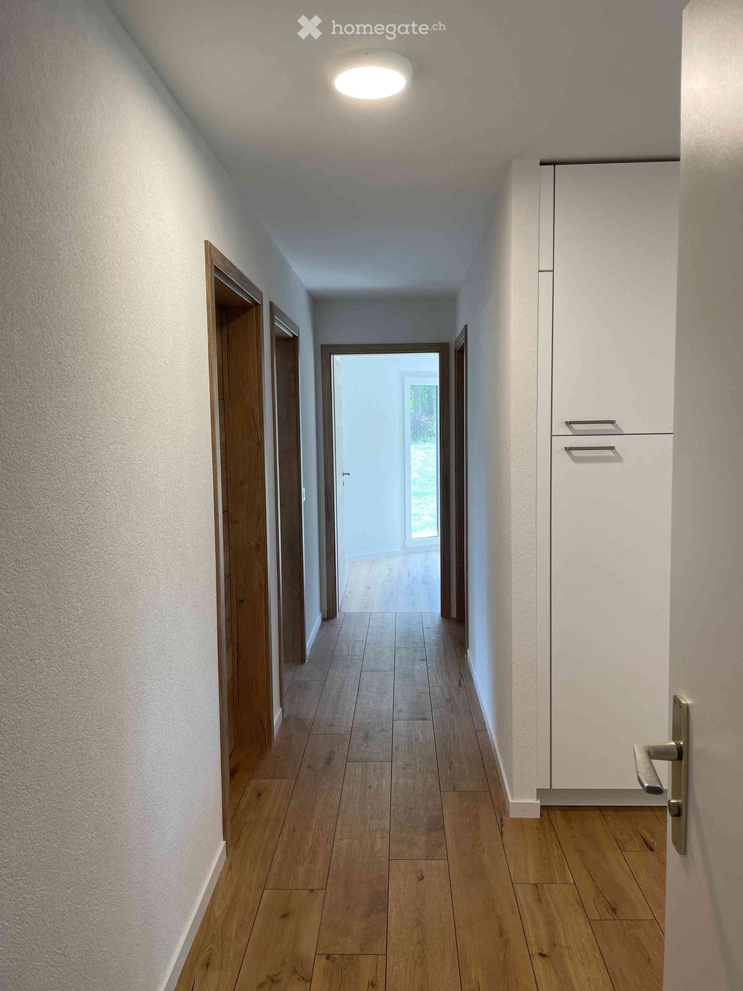 5 rooms apartment