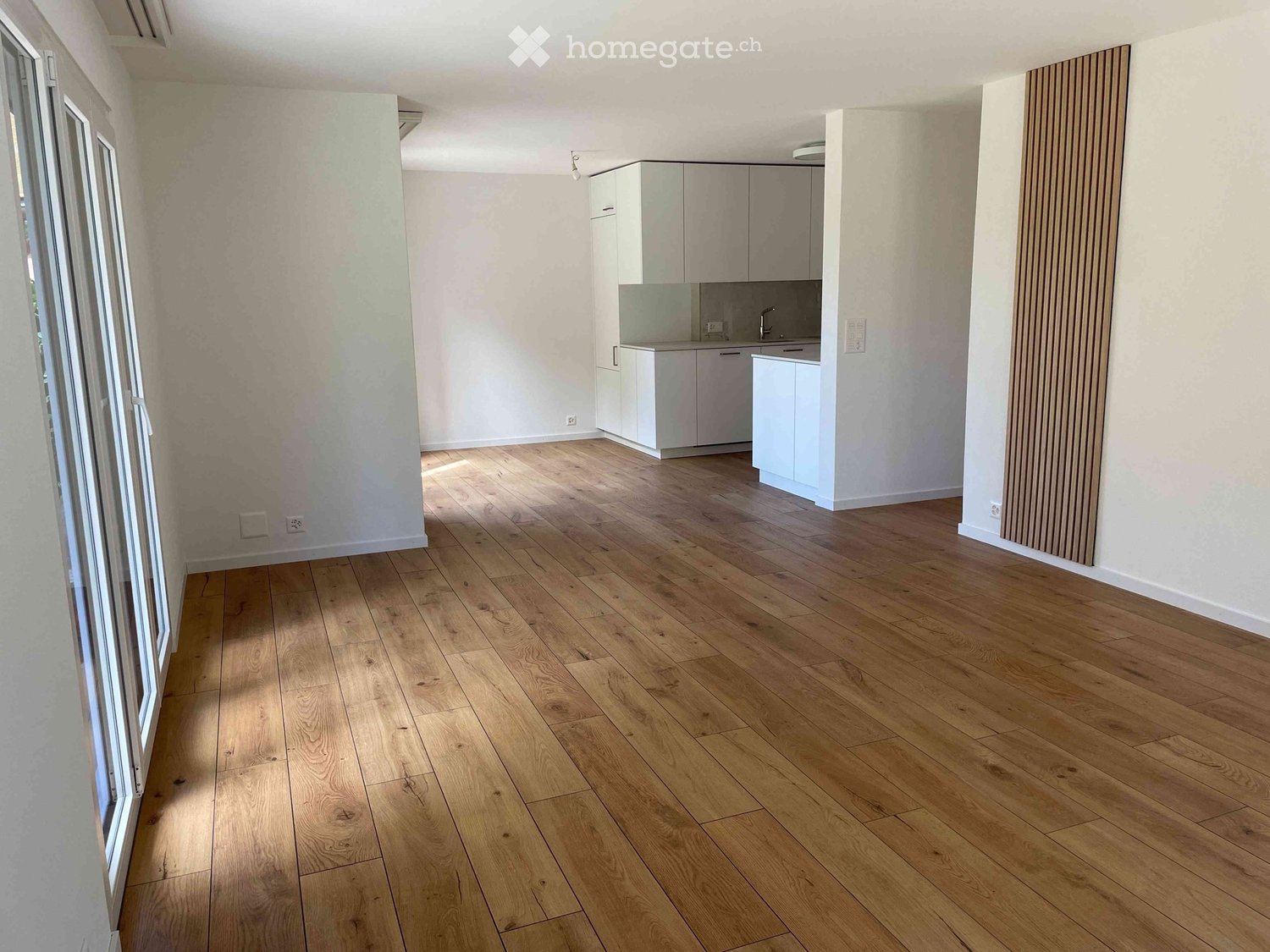 5 rooms apartment