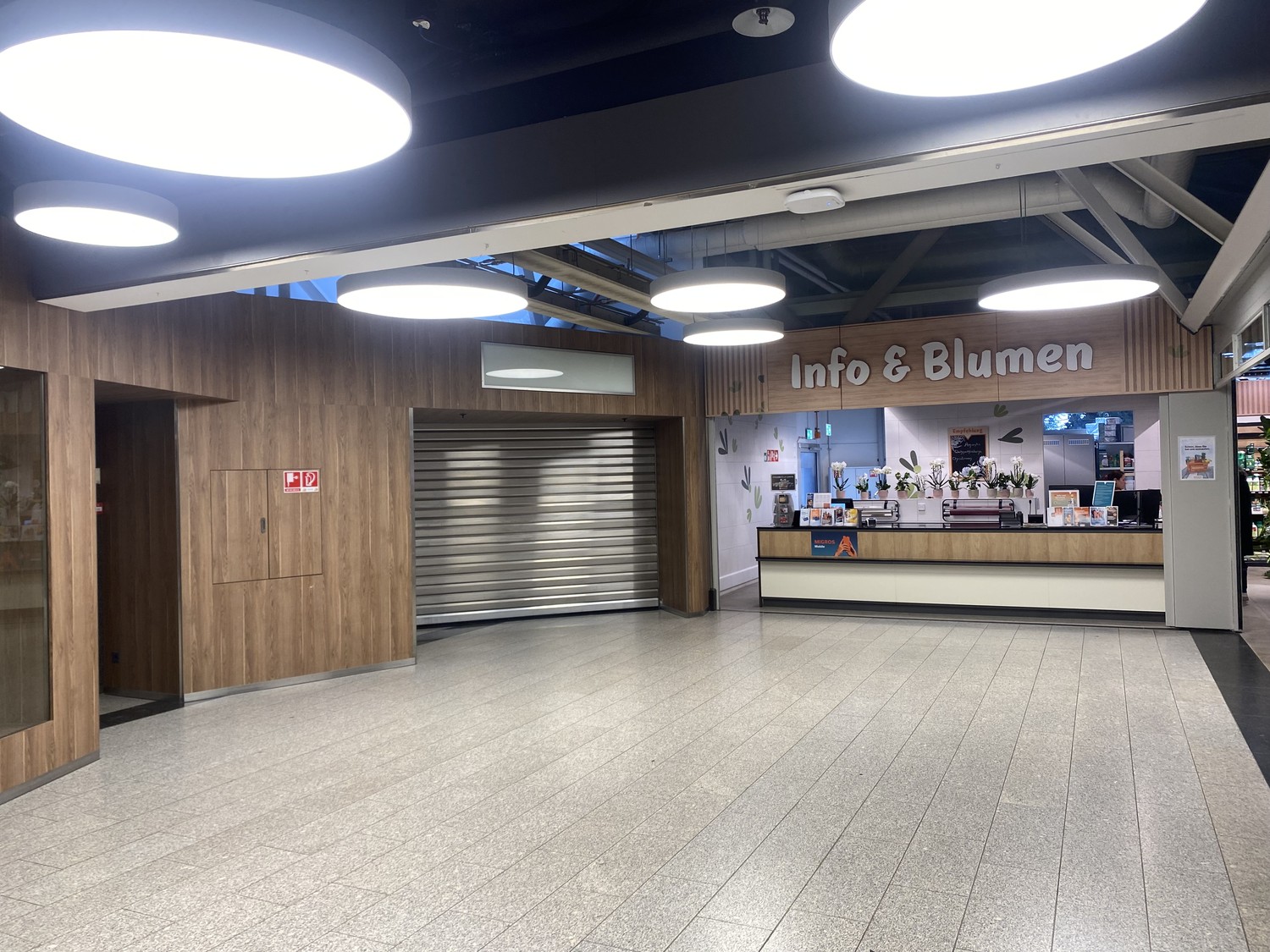 Negozio di 50-140m², foto 3 di 7