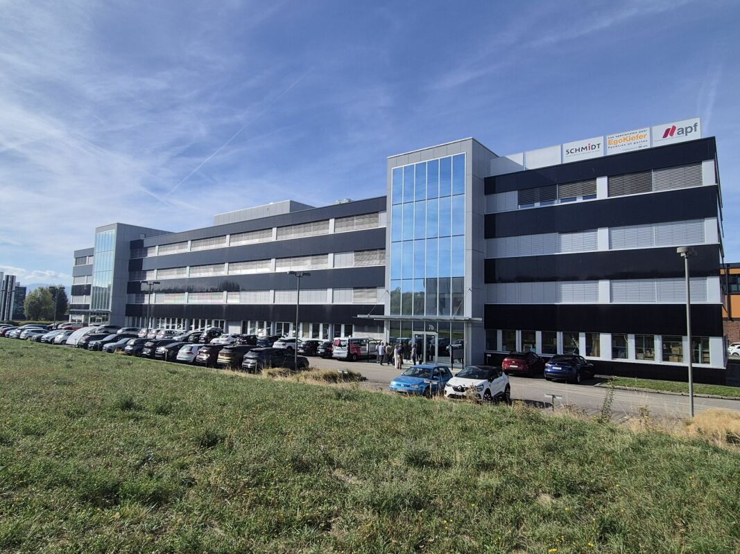 750m² office