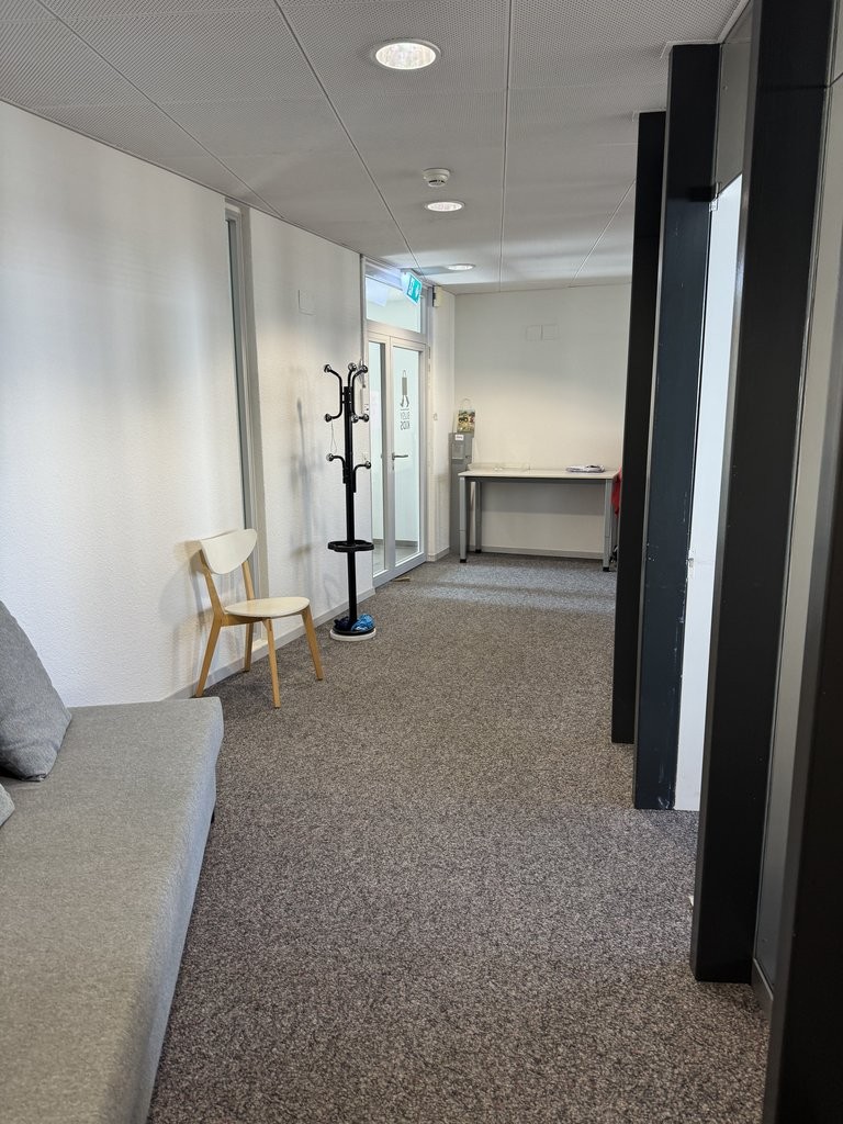 58m² commerciale, foto 2 di 9