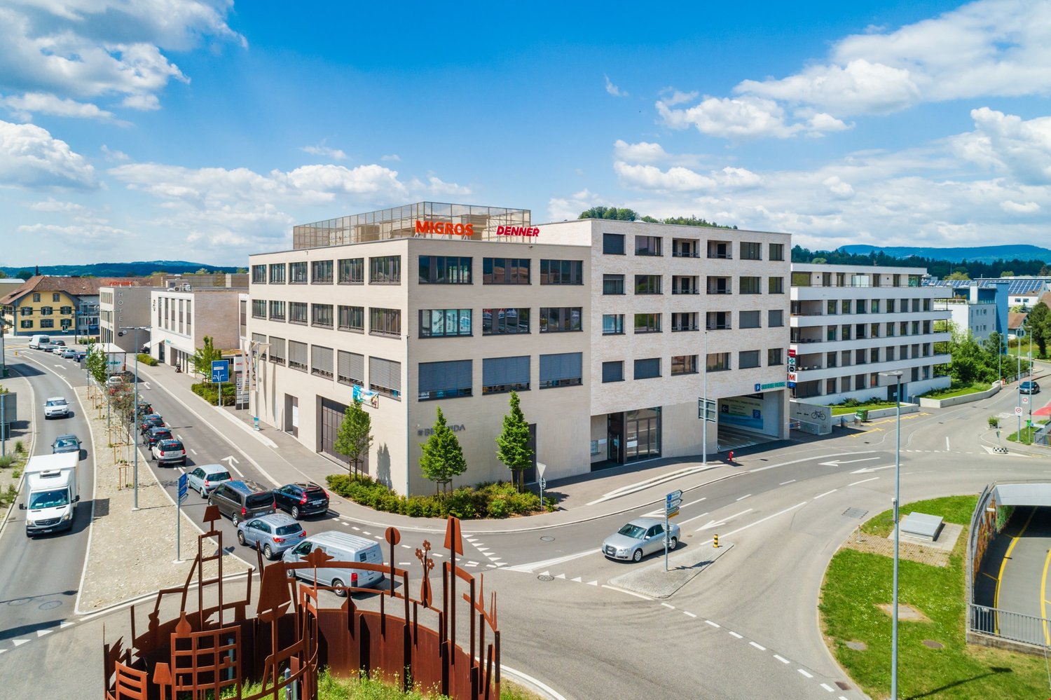345m² restaurant