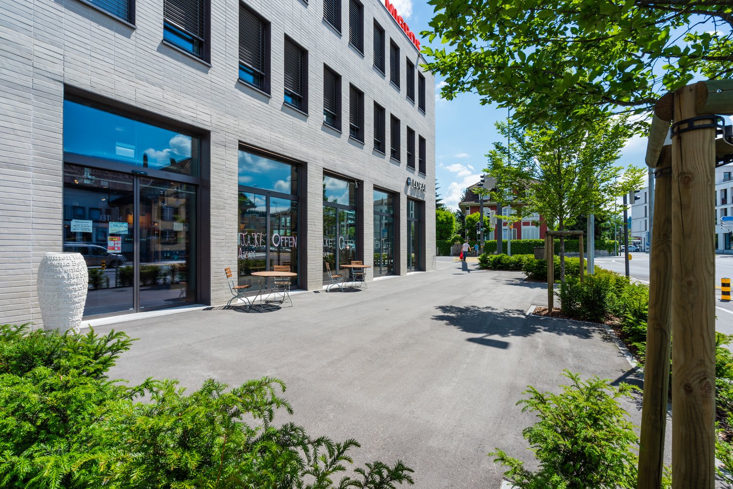 345m² restaurant