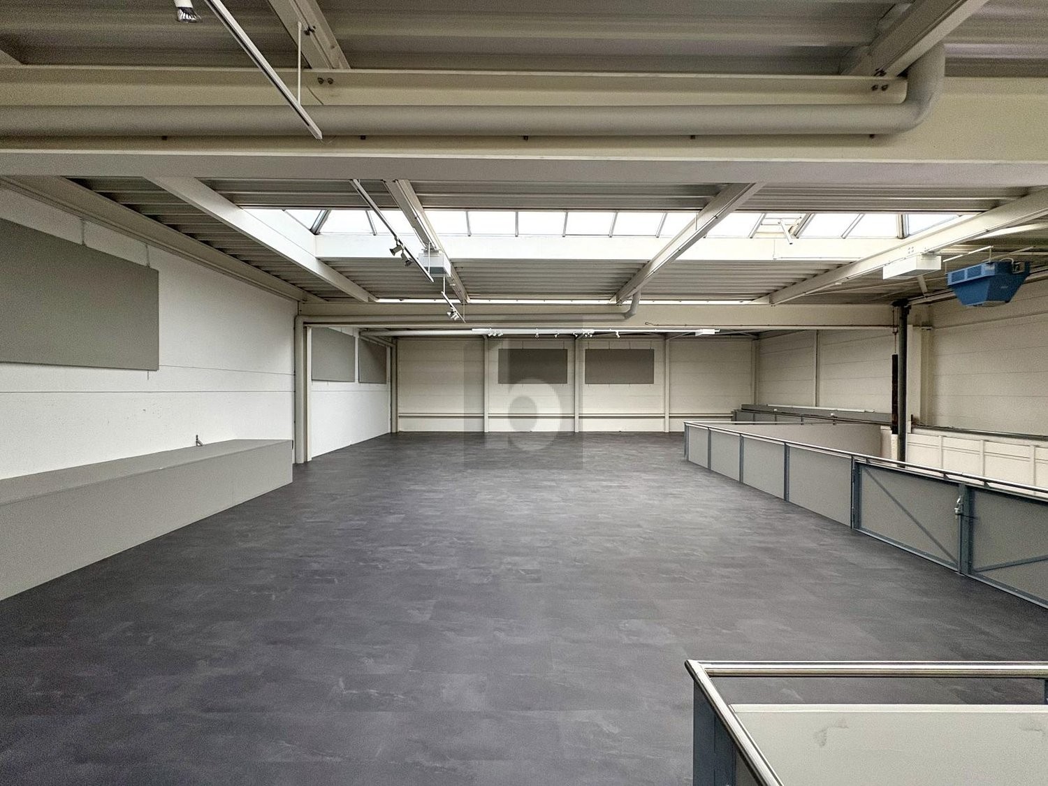 Objet industriel de 350m²