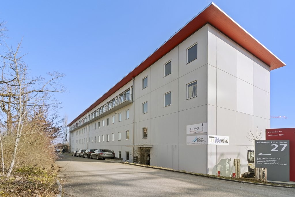 1124m² commerciale