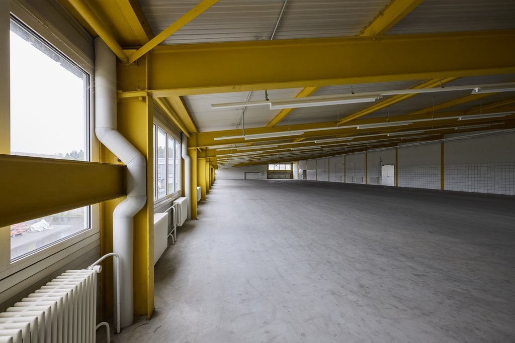 1124m² commerciale