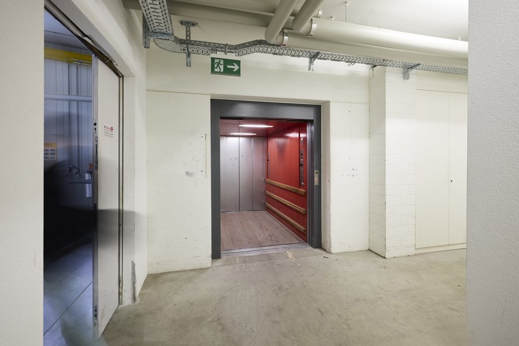 1124m² commerciale
