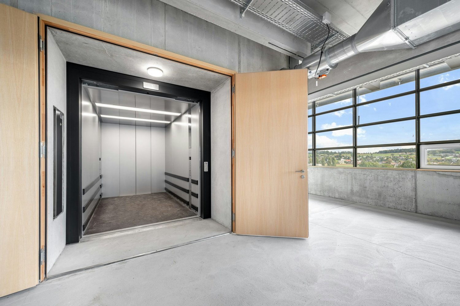 600m² commerciale