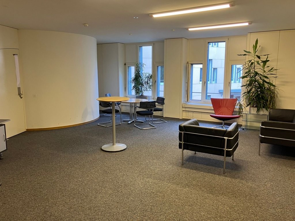 57m² ufficio, foto 2 di 3