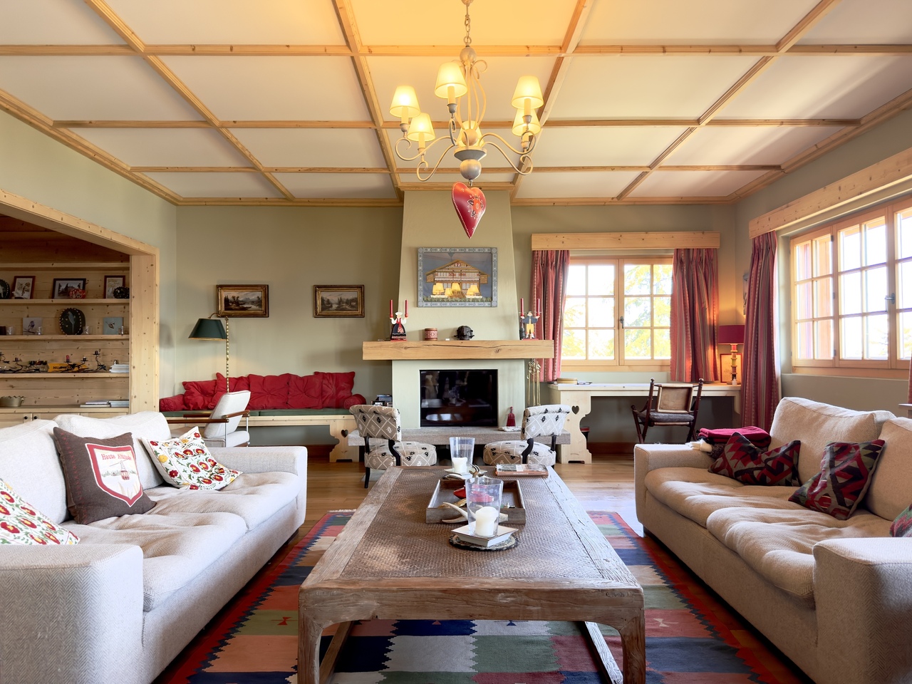 chalet con 7 locali, foto 3 di 10