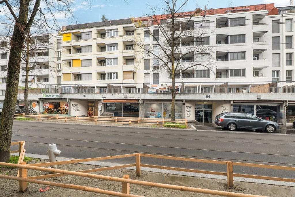146m² shop, foto 1 di 10