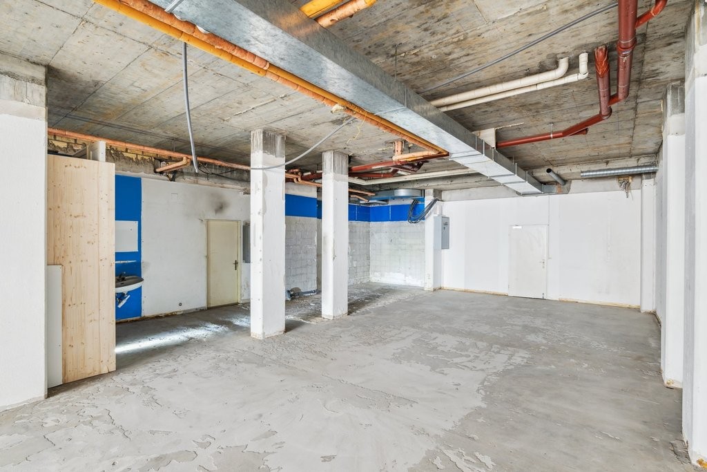 146m² shop, foto 4 di 10