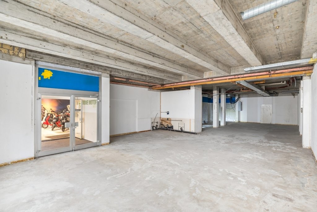 146m² shop, foto 2 di 10