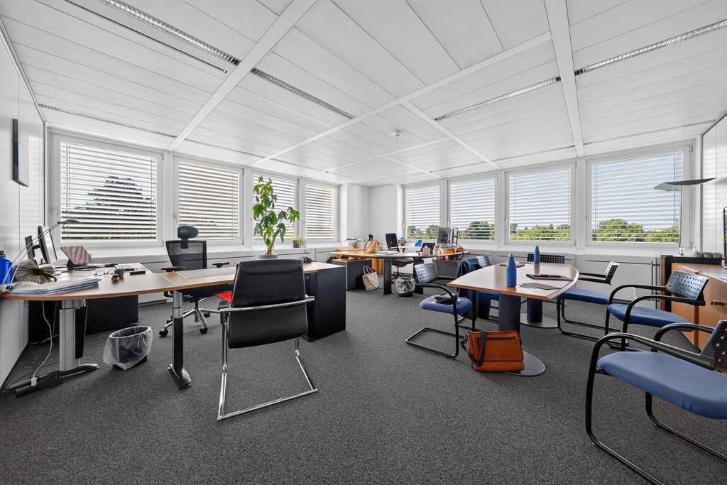 352m² ufficio