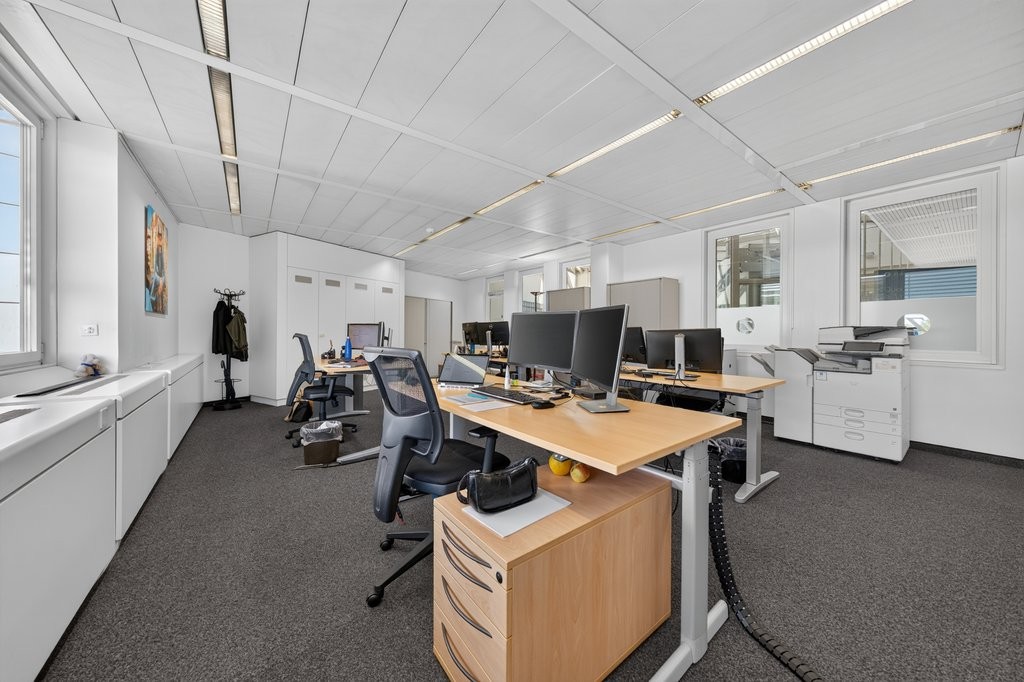 352m² ufficio