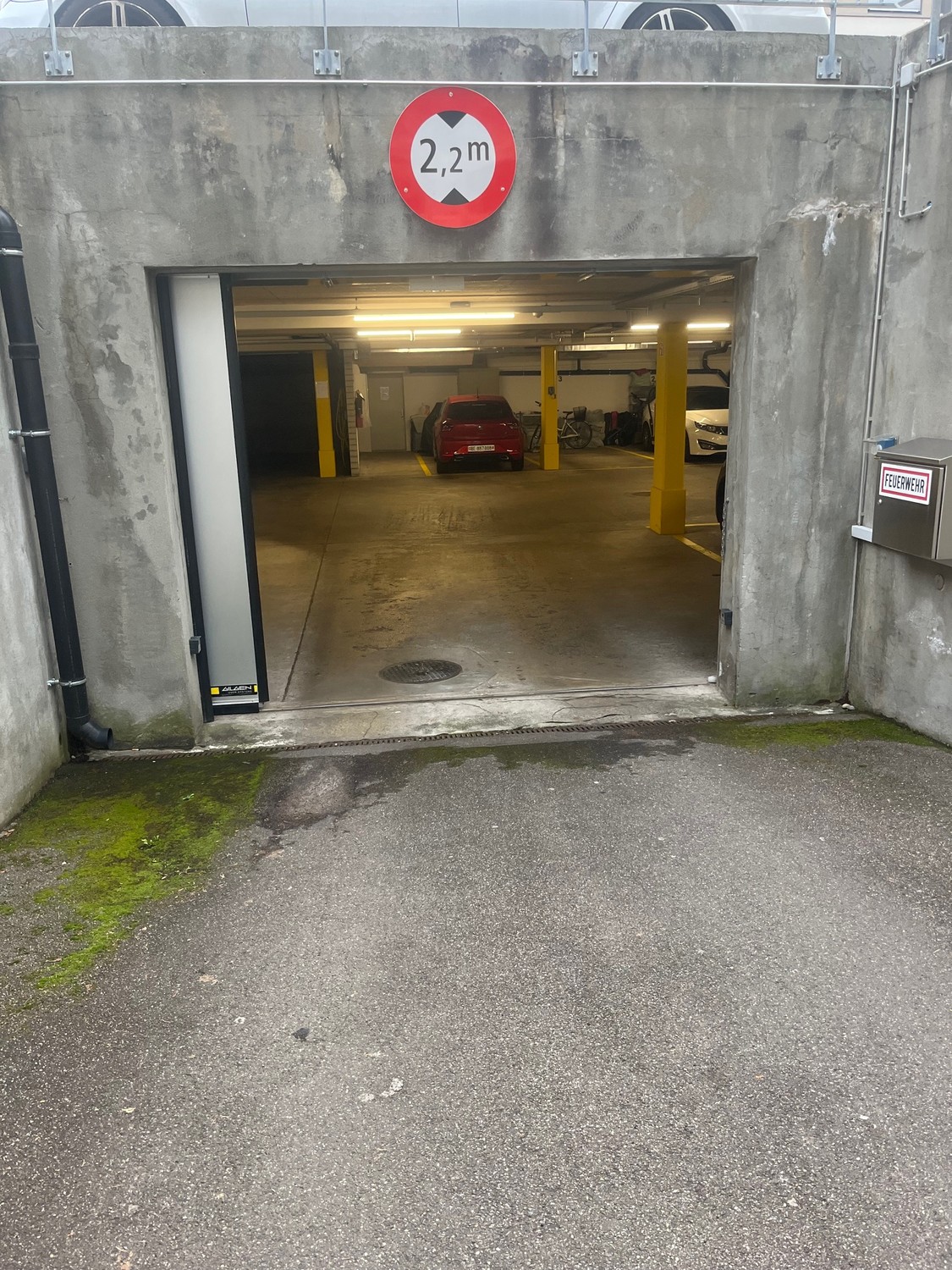 Posto auto in garage