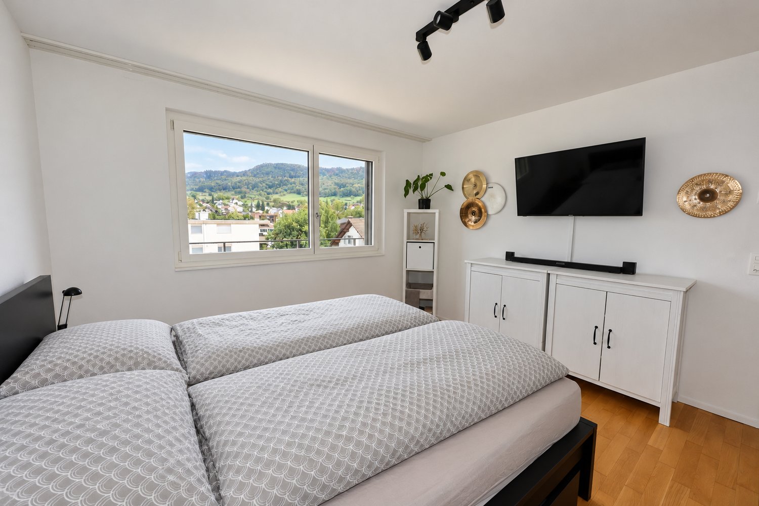 Appartamento mansardato di 2 ½ locali, foto 4 di 8