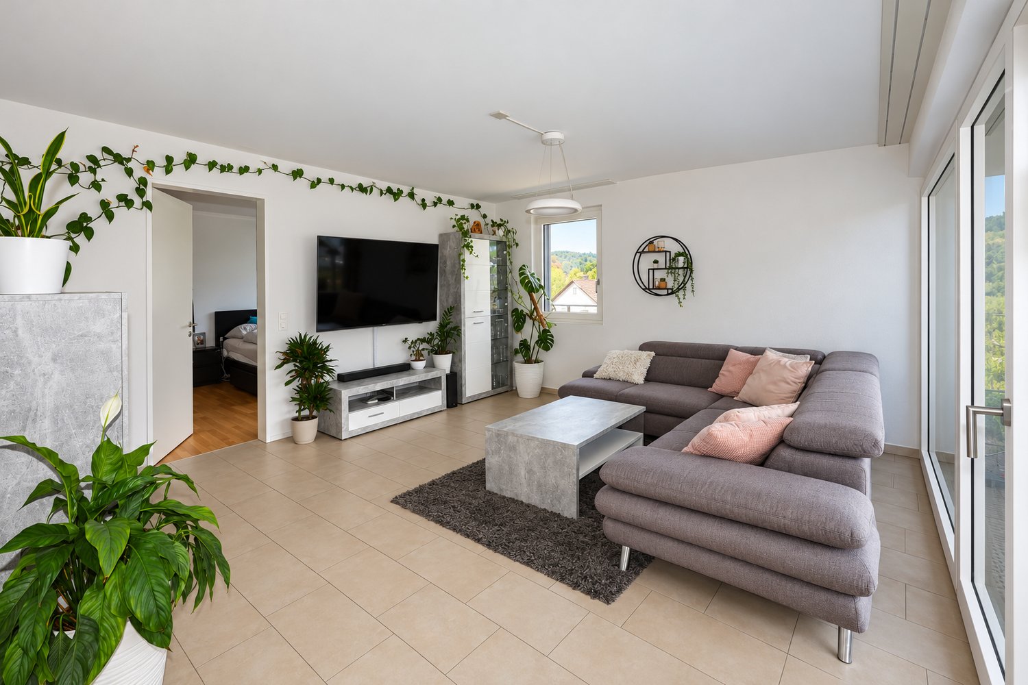 Appartamento mansardato di 2 ½ locali, foto 3 di 8