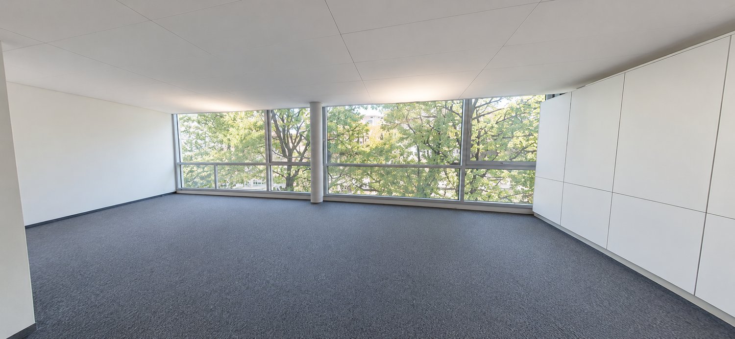 121m² office