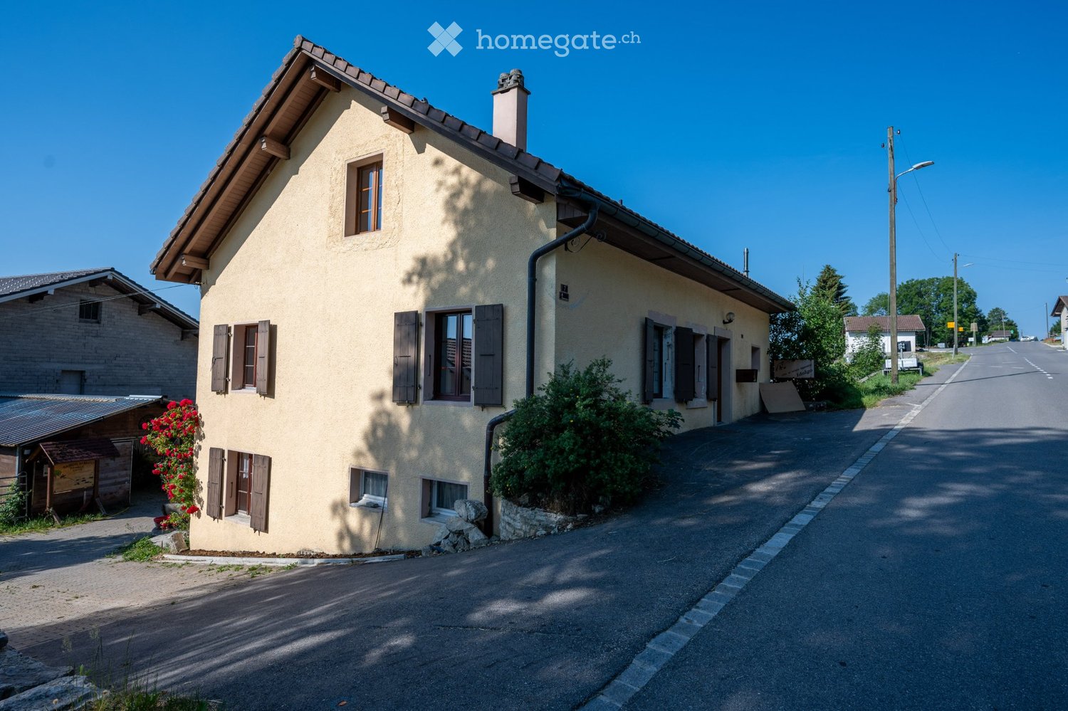 Appartamento di 5 ½ locali

Duplex, ideale per famiglie che amano la natura