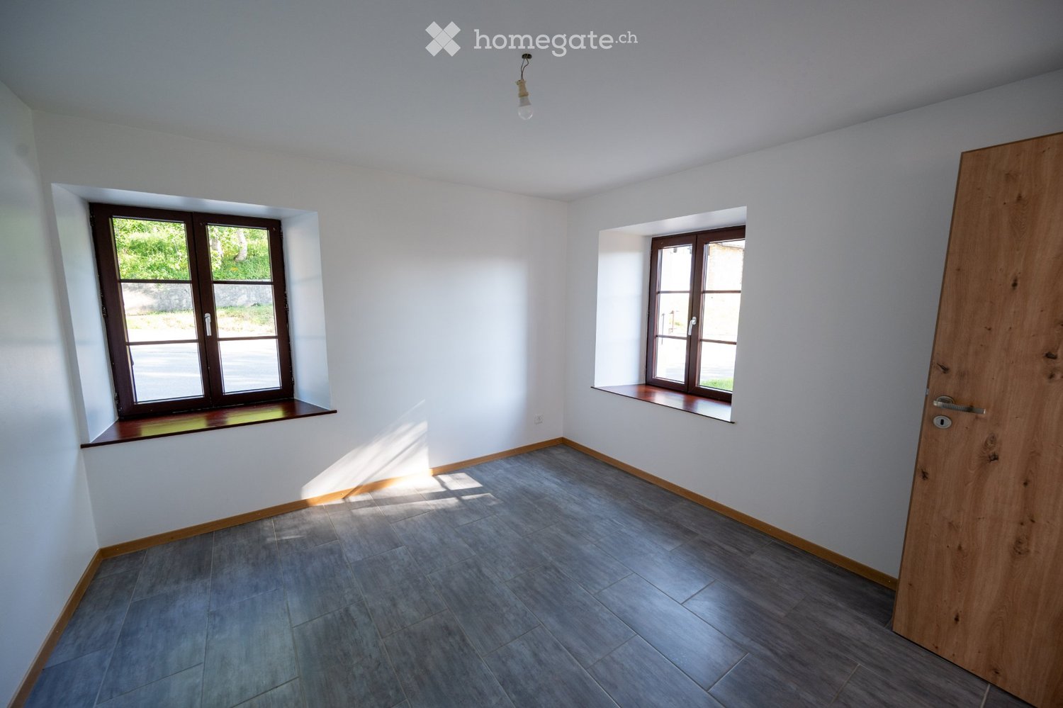 Appartamento di 5 ½ locali

Duplex, ideale per famiglie che amano la natura