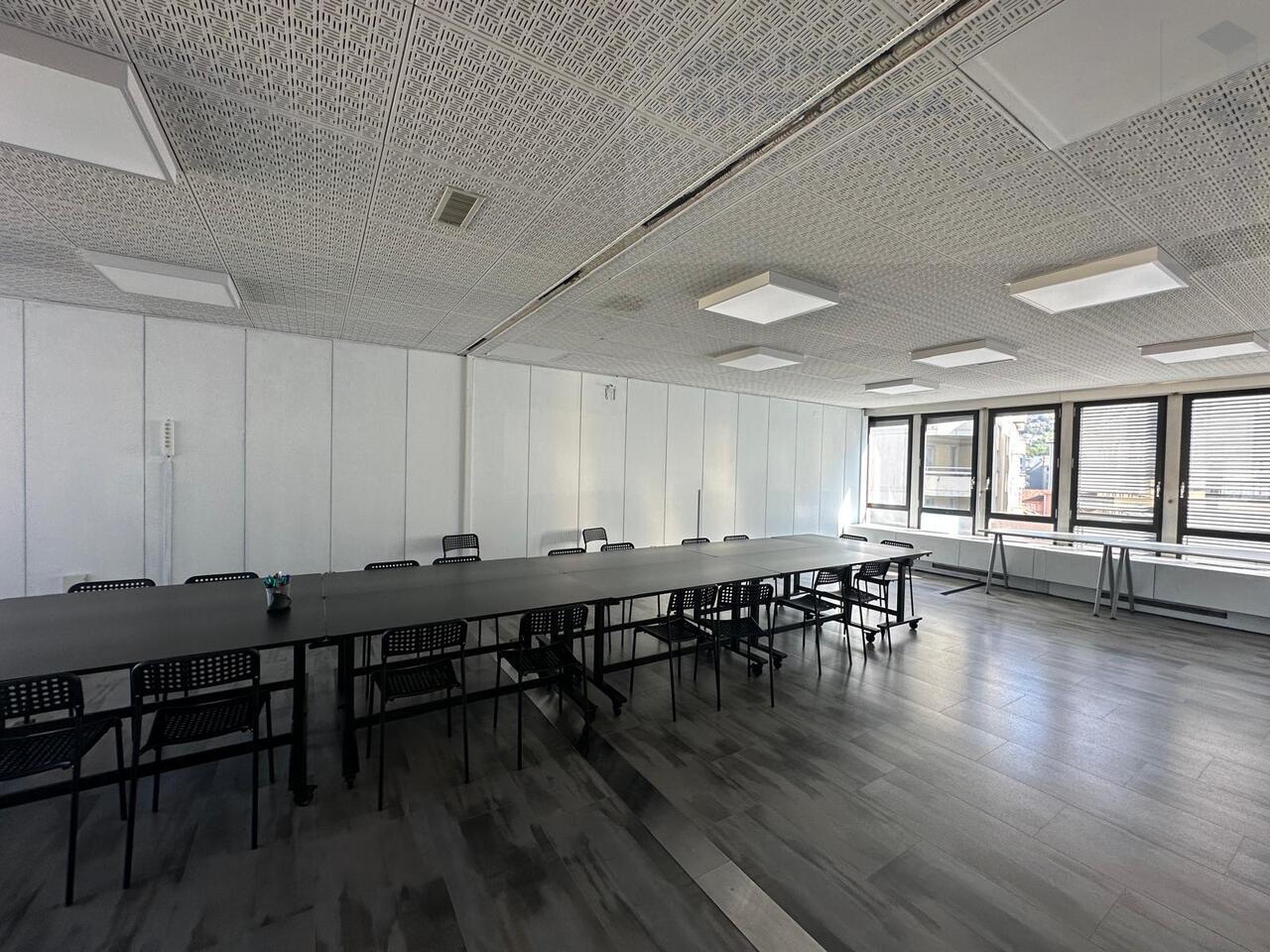 950m² bureau