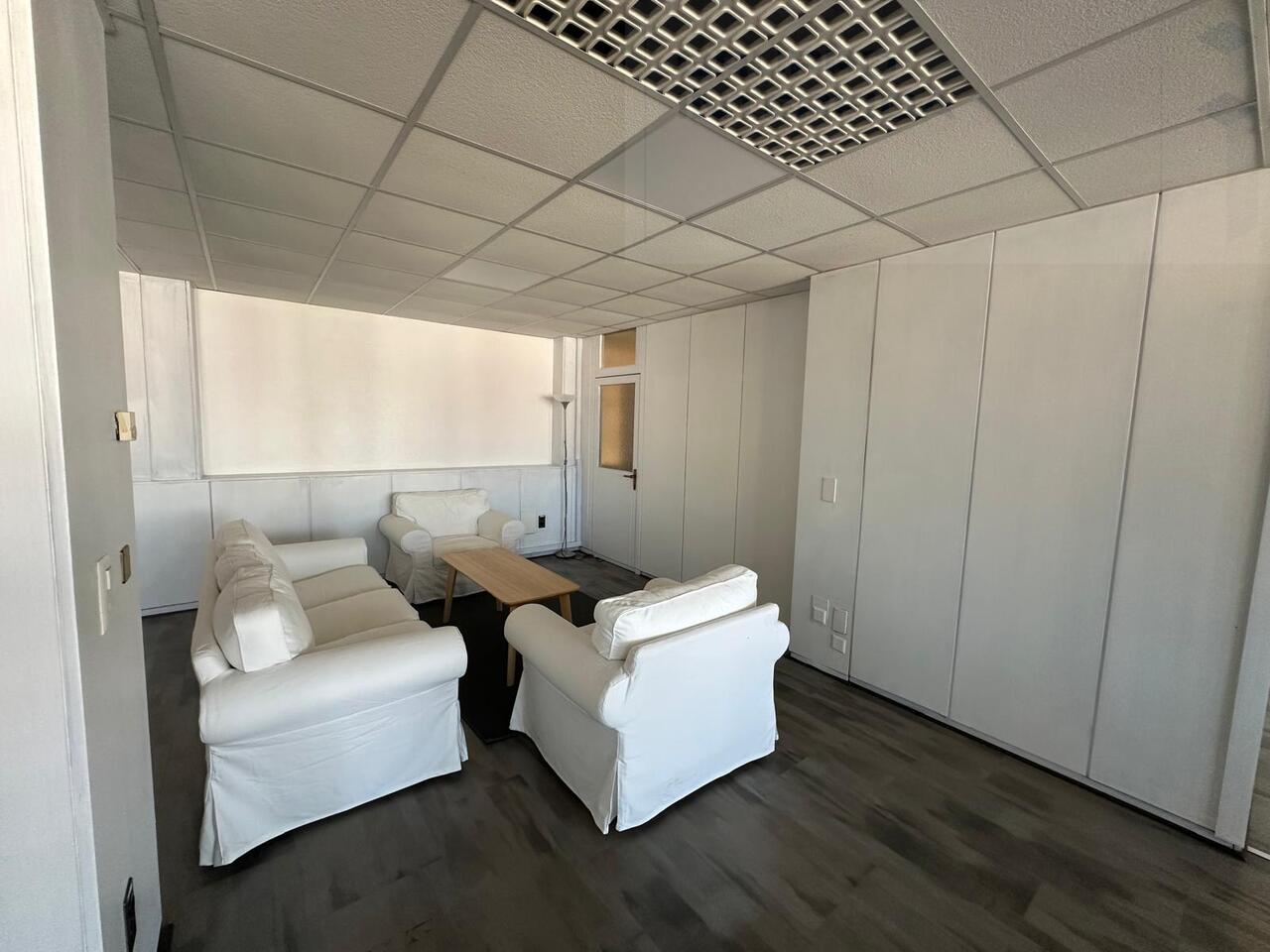 950m² bureau