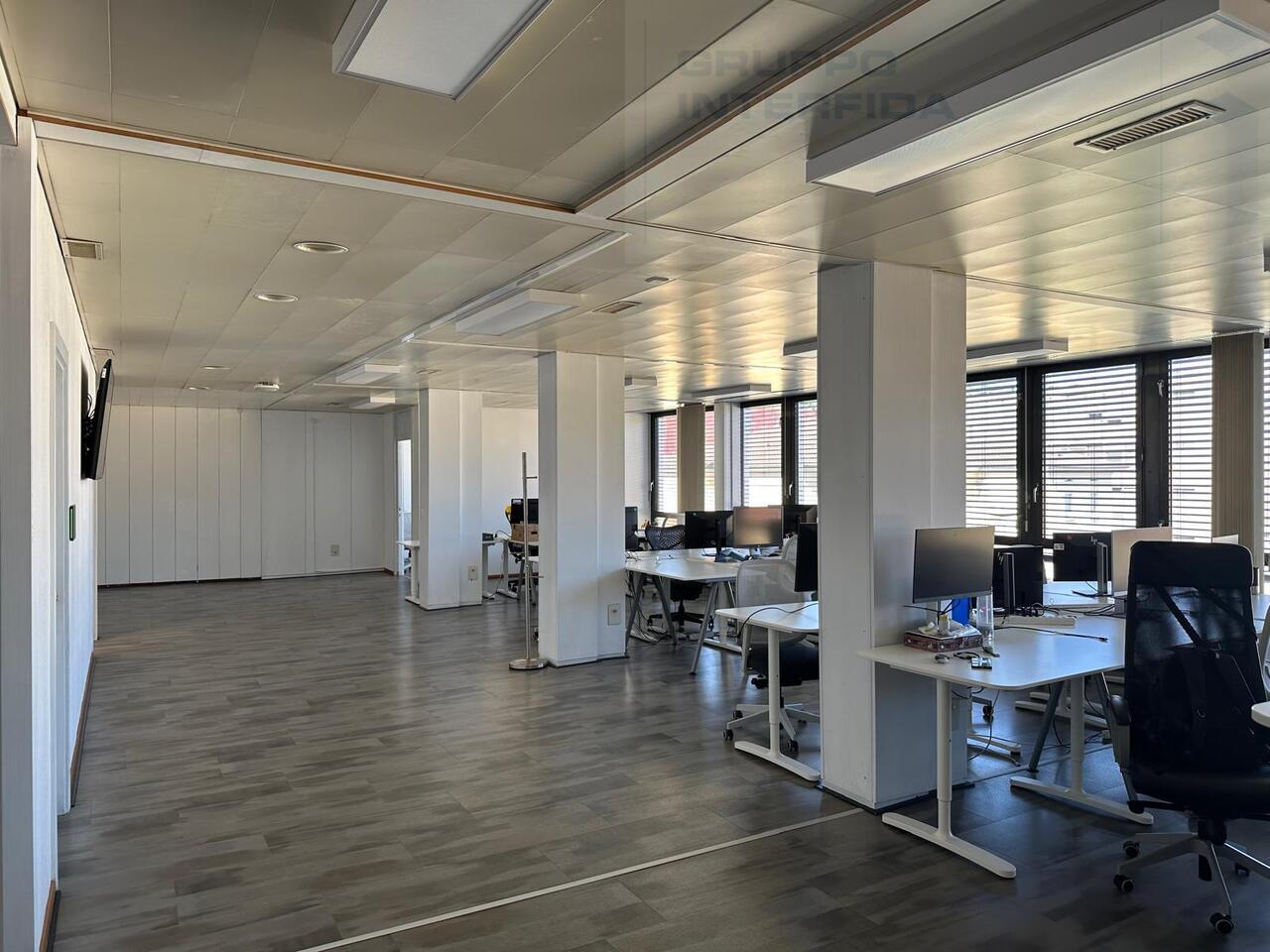 950m² bureau