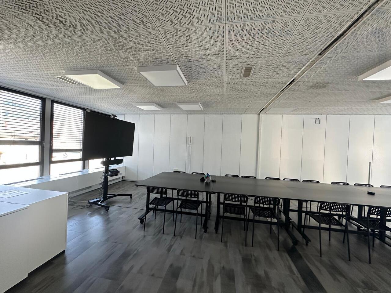 950m² bureau