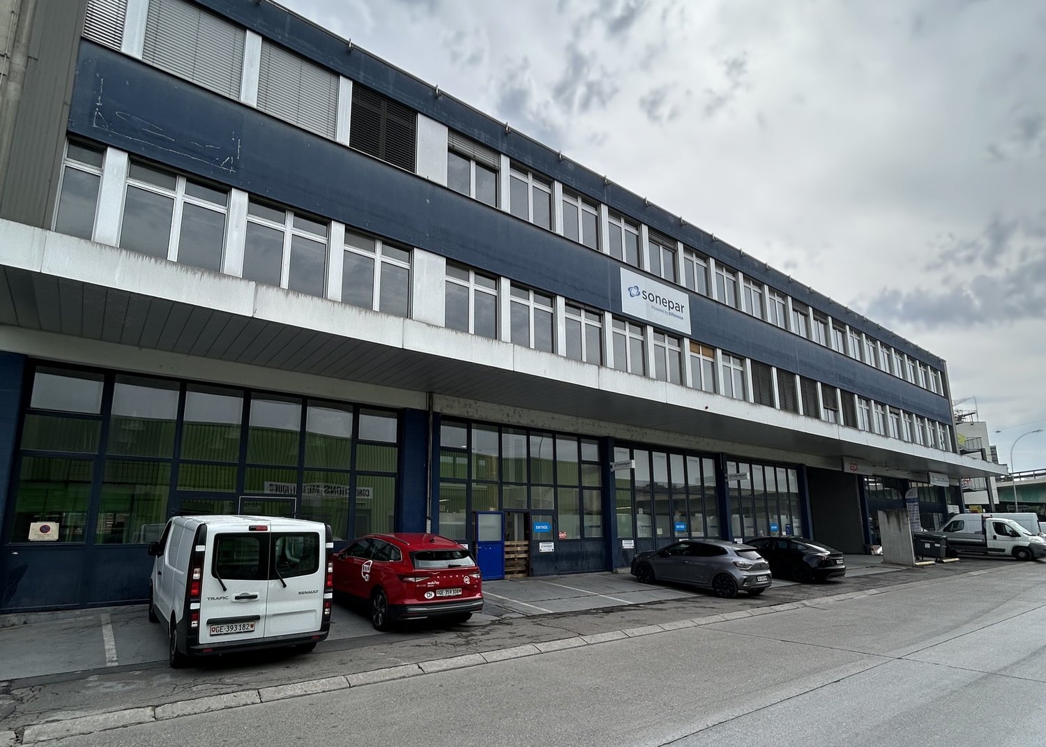 689m² oggetto industriale