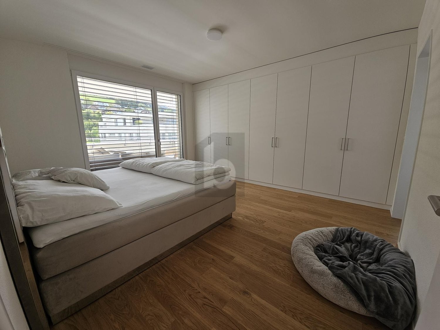Appartamento attico di 4 ½ locali, foto 3 di 4