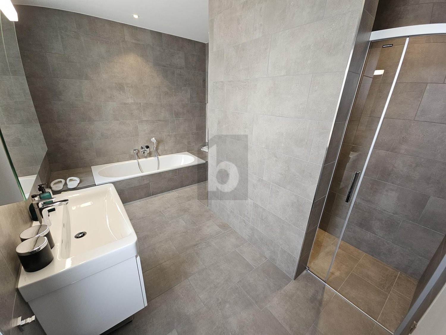 Appartamento attico di 4 ½ locali, foto 4 di 4