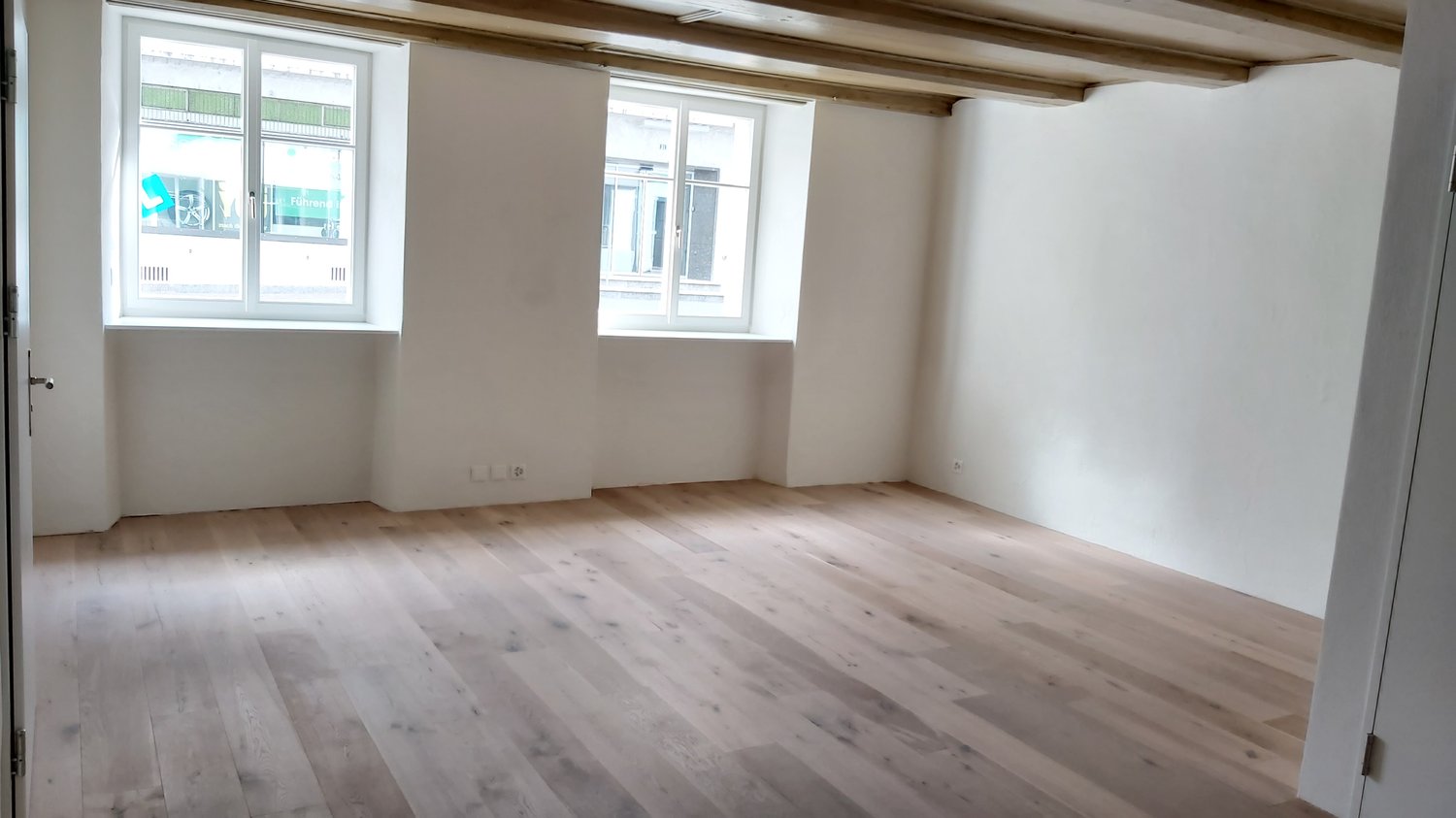 33m² commercial
