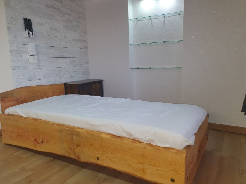 Chambre dans un appartement partagé