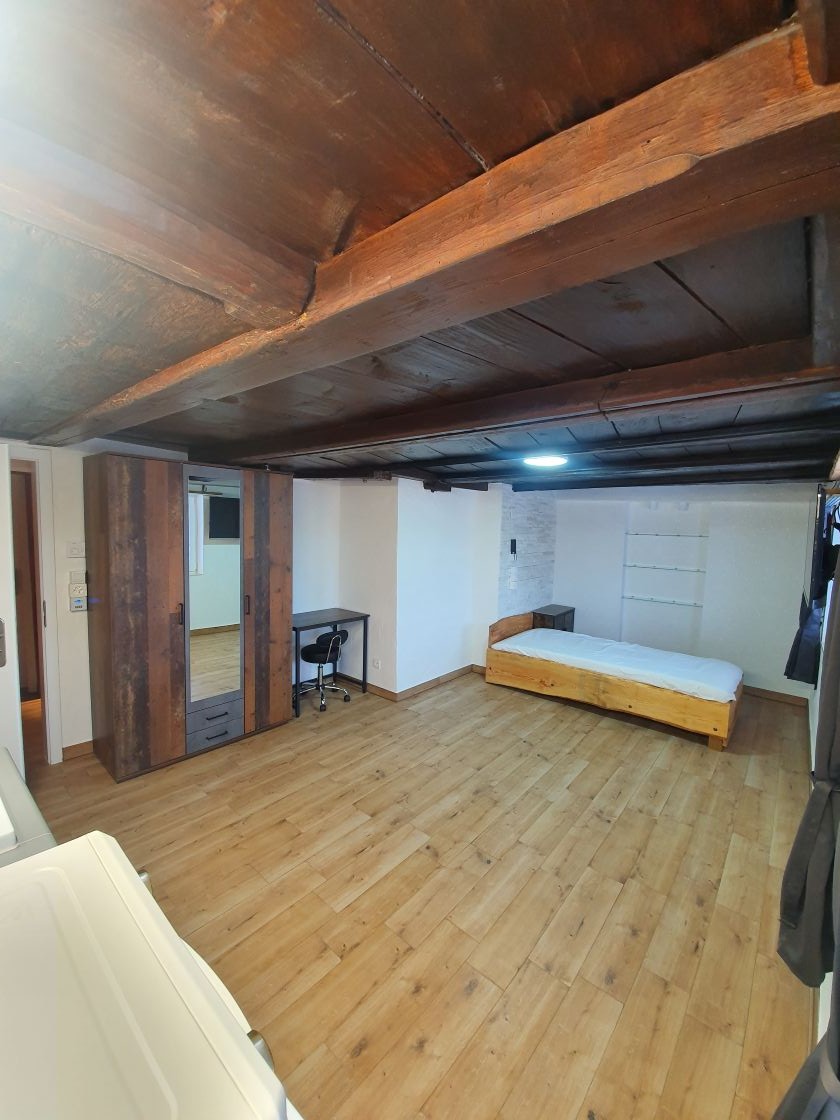 Chambre dans un appartement partagé