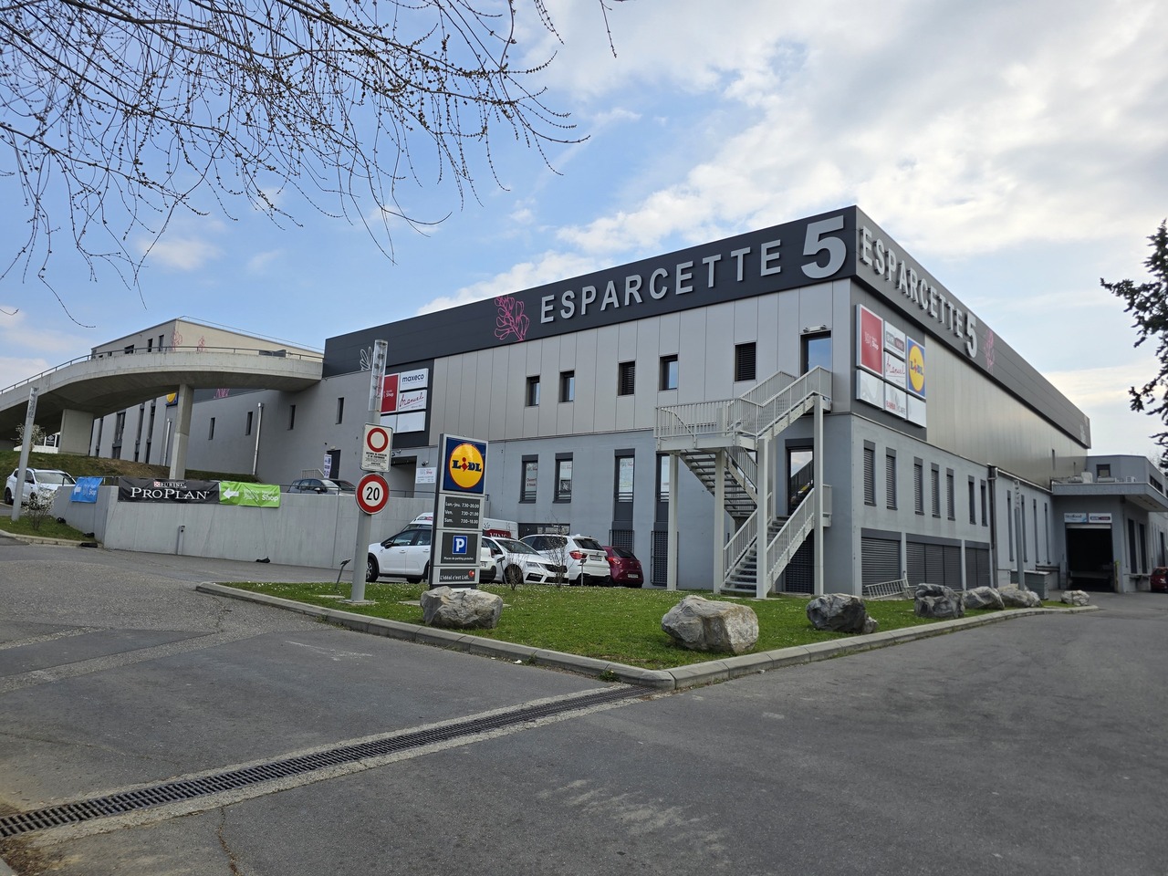 Atelier di 82m²