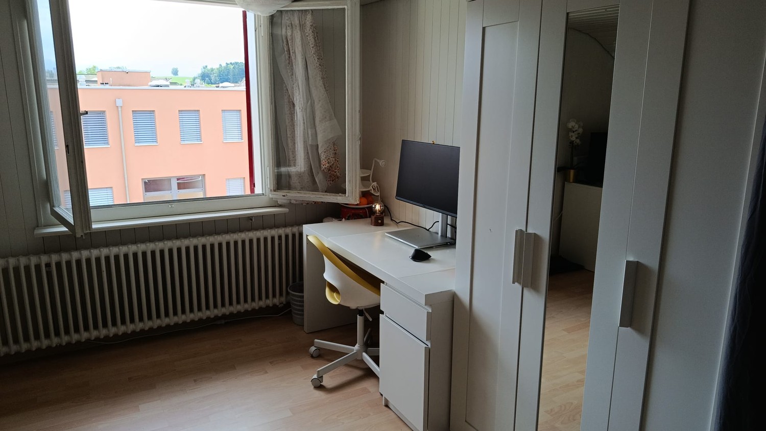 Stanza in un appartamento condiviso, foto 2 di 2
