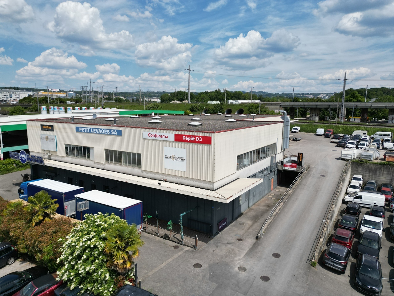 650m² commercial