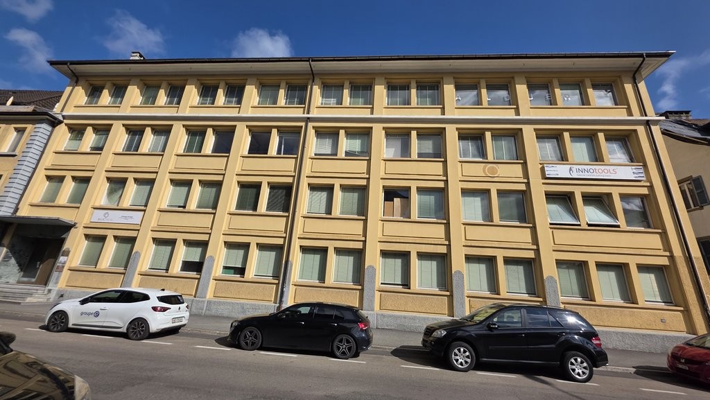 28m² commerciale