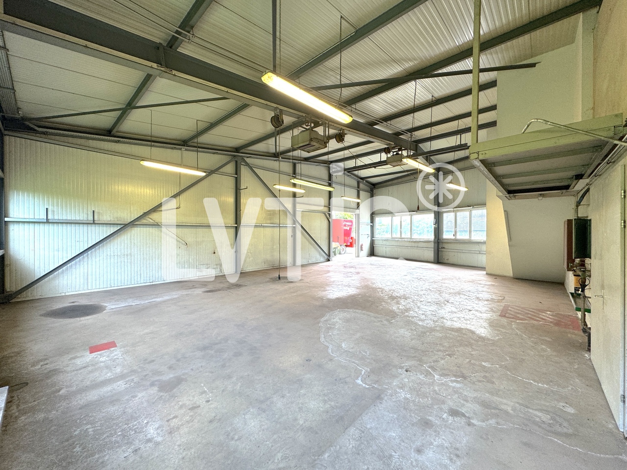 286m² industrial object