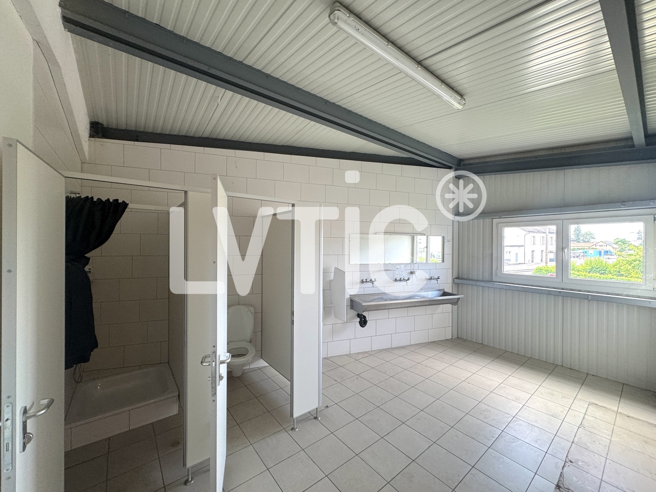 286m² industrial object