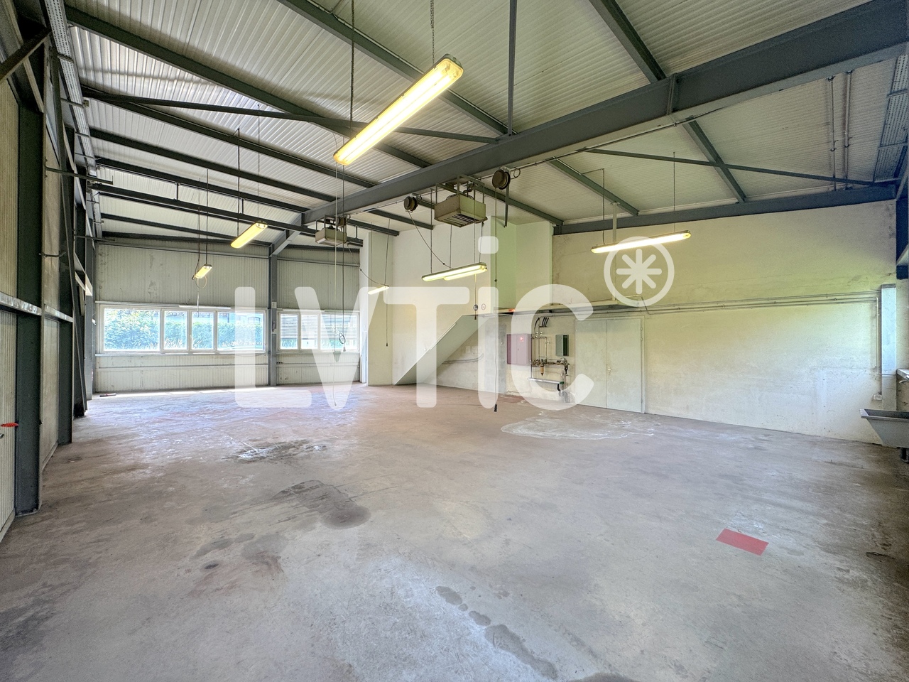 286m² industrial object