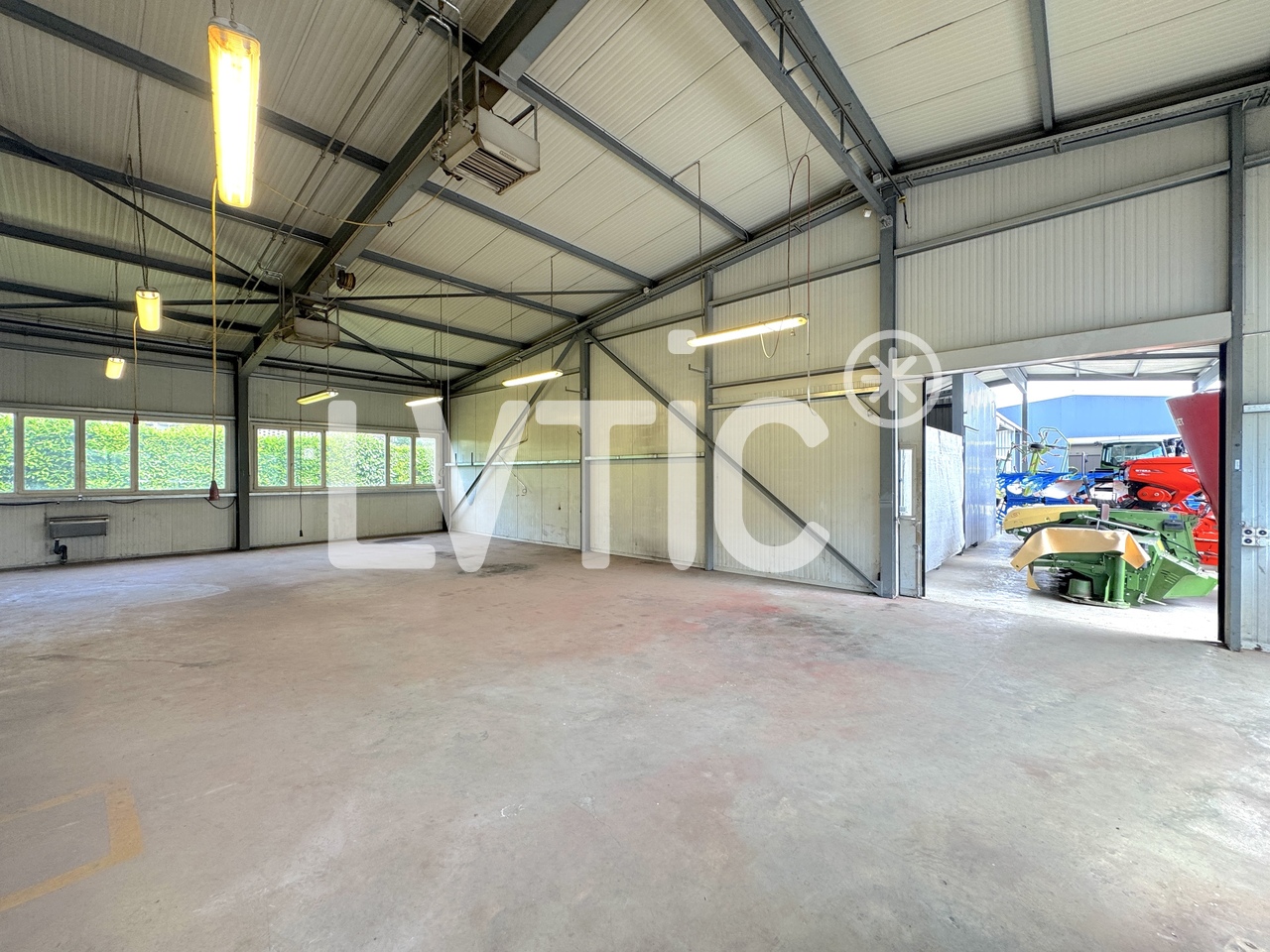 286m² industrial object