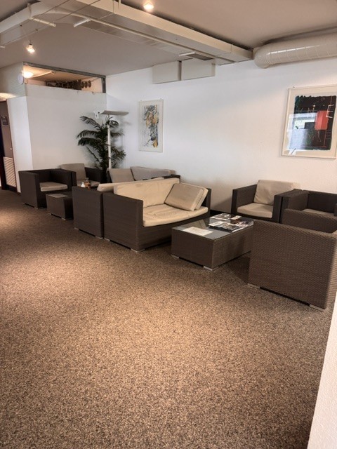 106m² office