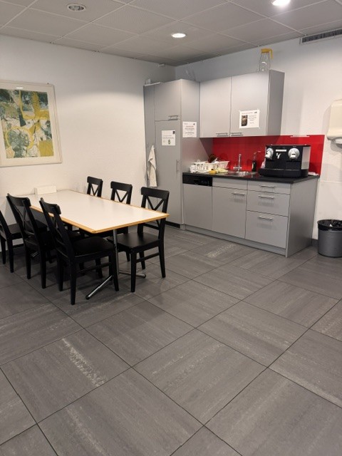 106m² office