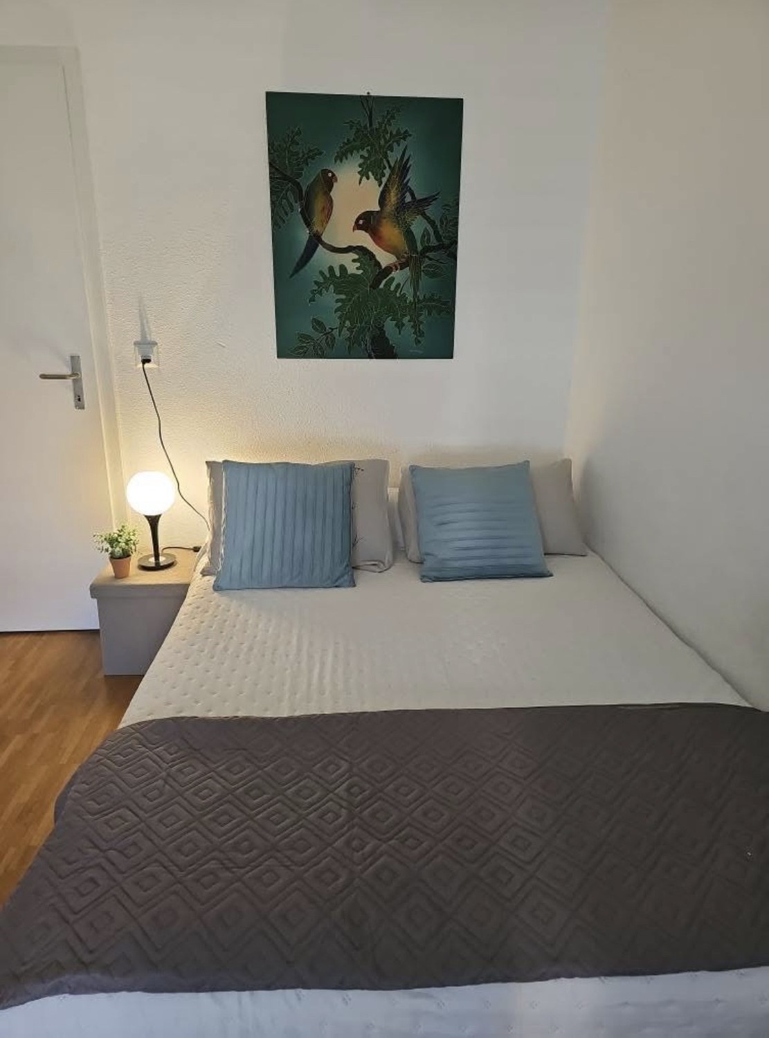 Camera in un appartamento condiviso, foto 1 di 5