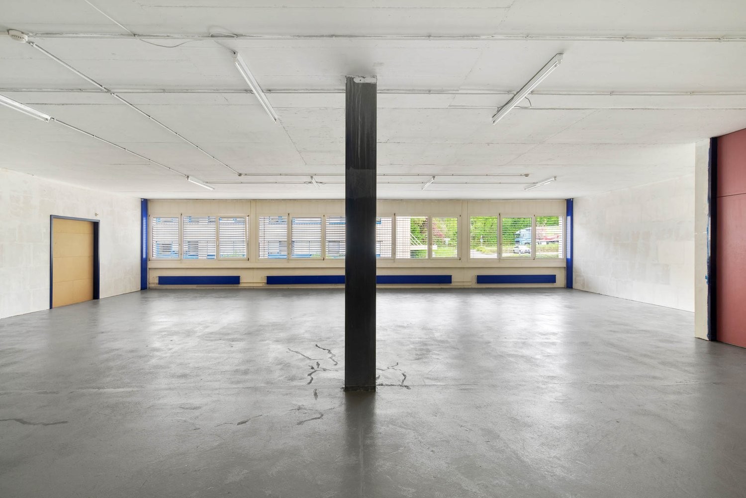 207m² office