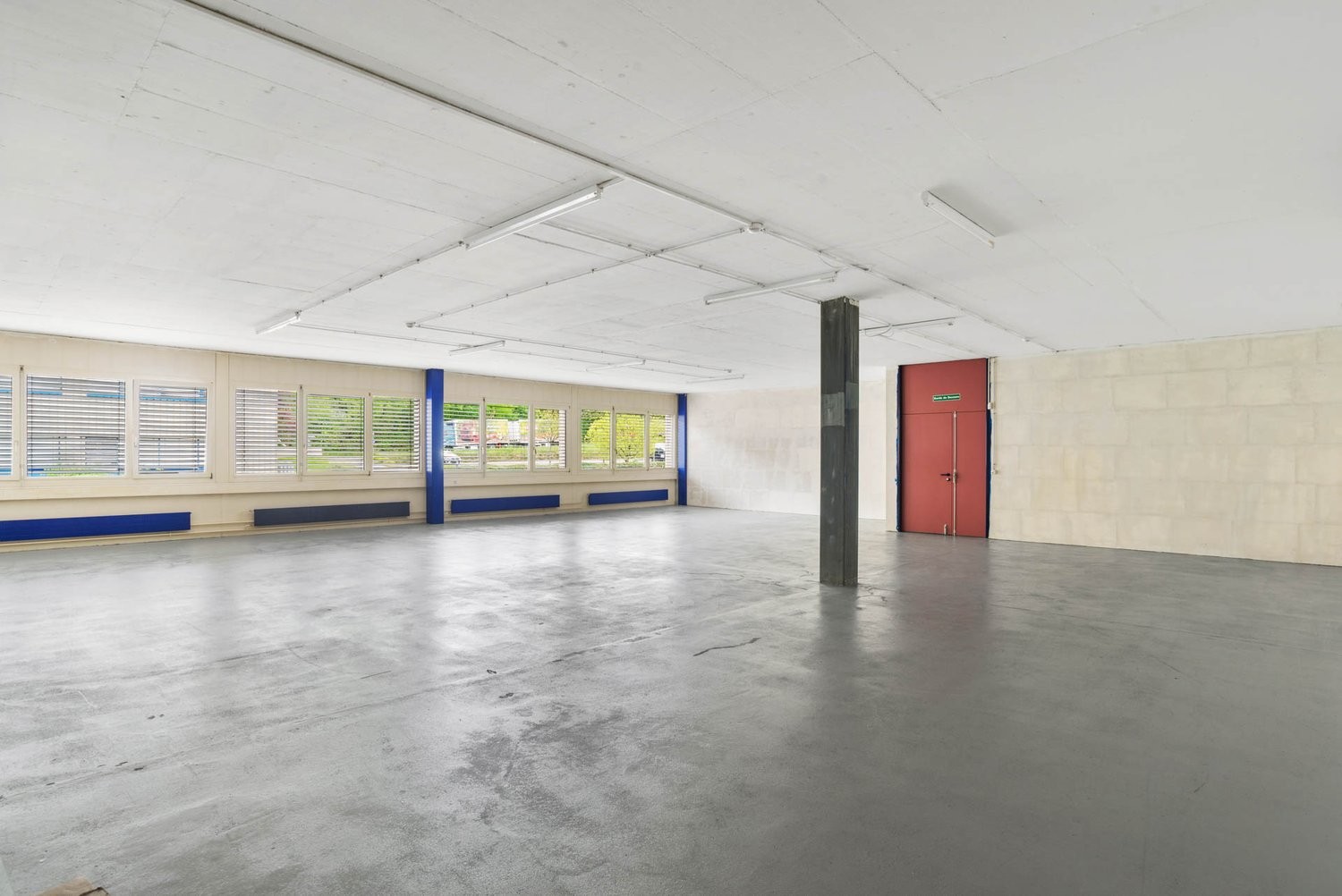 207m² office