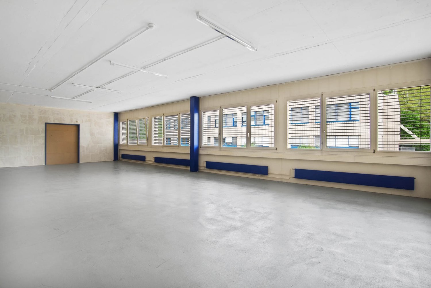 207m² office