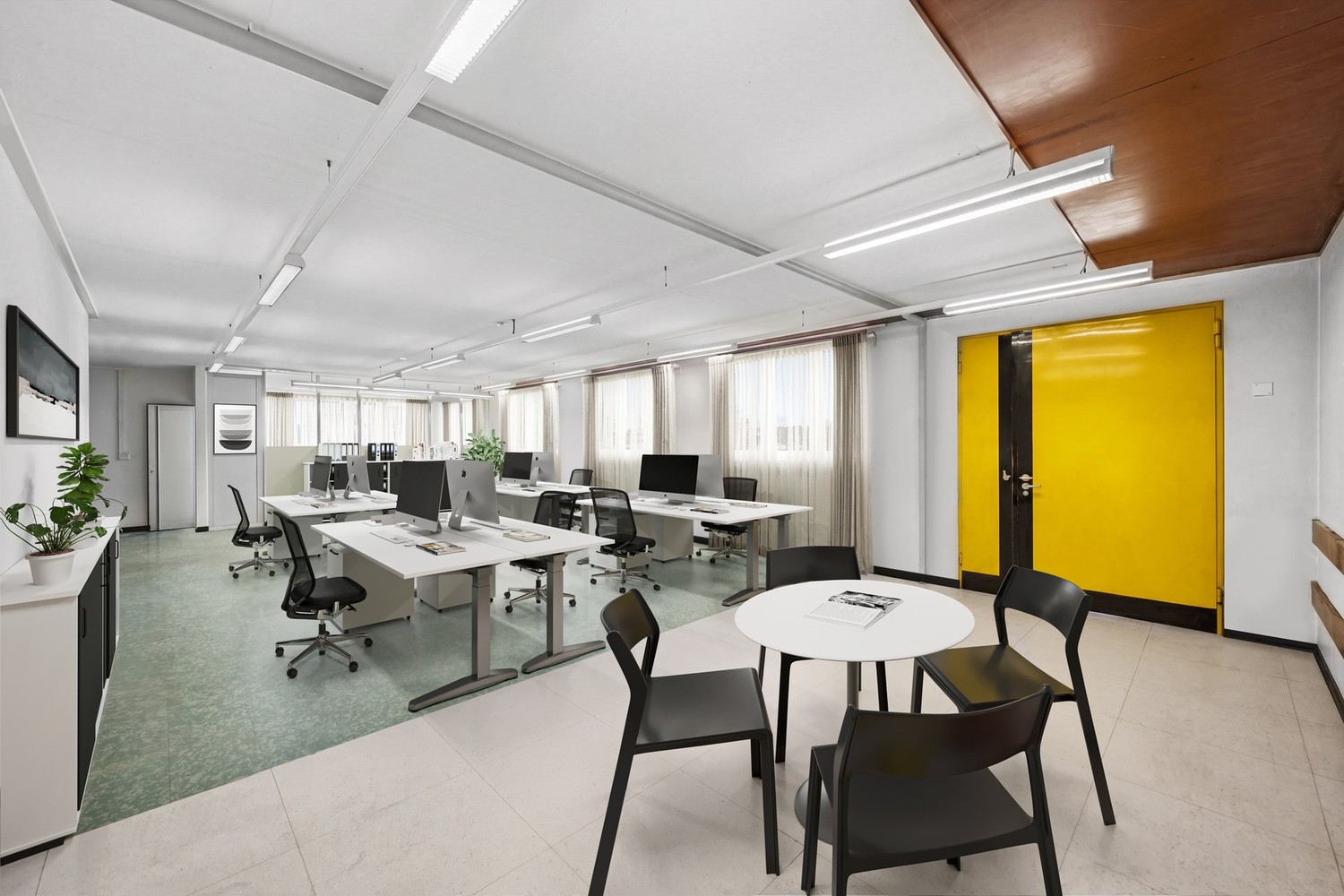102m² office